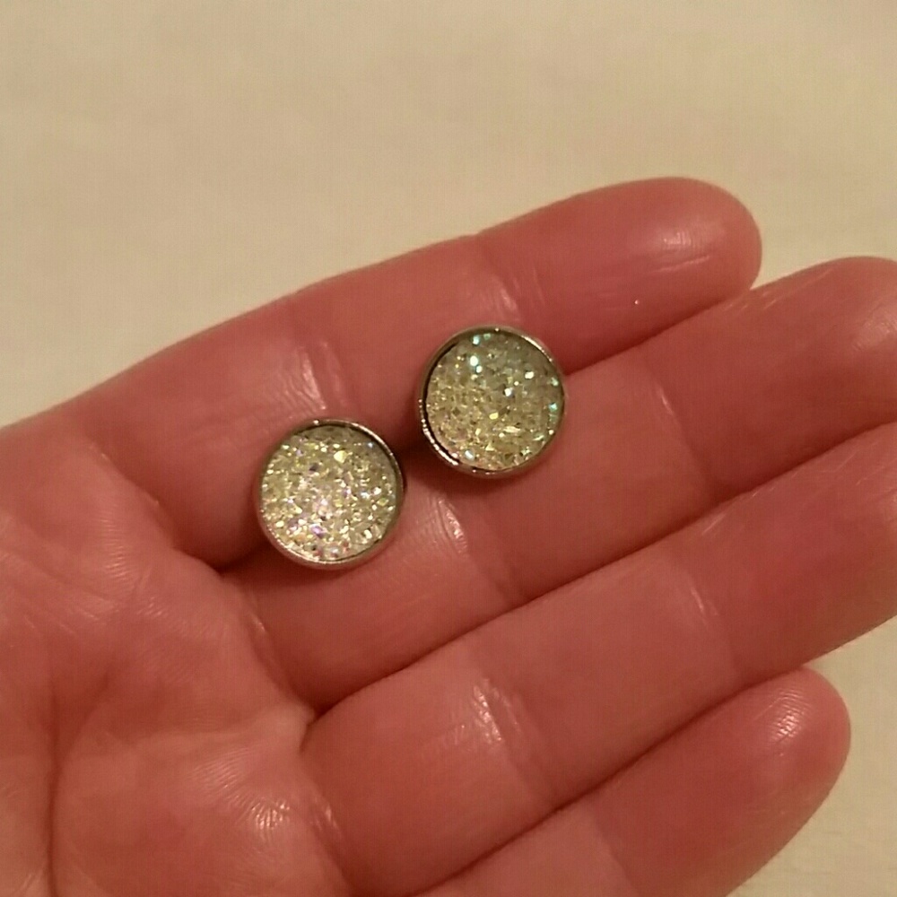 Round druzy studs - Picture 5 of 6